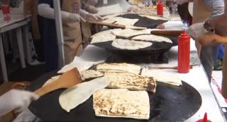 Festival turcesc la Iaşi, cu kebab, ruladă cu fistic, sarailii şi baclava