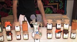 Gustul copilăriei, livrat din munți de doi tineri din Bihor