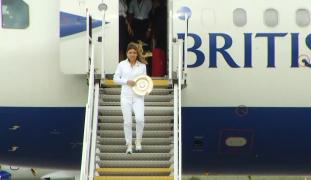 Momentul în care Simona Halep a ajuns în România, cu trofeul de la Wimbledon (Video)