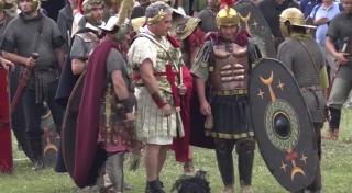 Dacii şi romanii s-au confruntat din nou la cea de-a 10-a ediţie Dac Fest, în Hunedoara (Video)