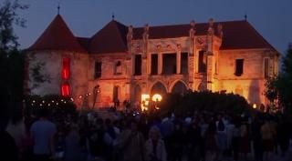 Tărâmul magic al Castelului Banffy şi-a deschis porţile mii de tineri veniţi festivalul Electric Castle