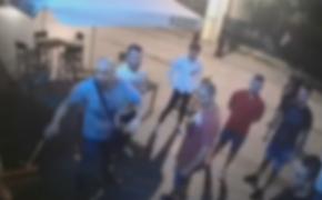 Interlopii care au devastat terasa unui club din Craiova, căutați de poliție