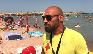 Mărturia salvamarului bătut de un turist marocan pe care l-a salvat de la moarte