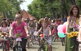Skirtbike 2019. Peste 150 de doamne şi domnişoare au colindat pe bicicletă străzile din Târgu Mureş