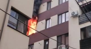 Incendiul din București, izbucnit într-un bloc construit recent, în Sectorul 3