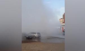 Conductă cu apă fierbinte, spartă în apropiere de gara din Deva