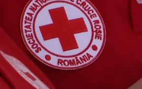 Lecţii de prim-ajutor pentru turişti pe litoral, de la voluntarii Crucii Roşii