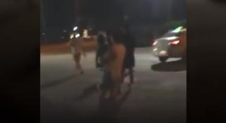 Câţiva taximetrişti din Alexandria au prins singuri un bărbat care ar fi terorizat oraşul, fără ca autorităţile să ia vreo măsură