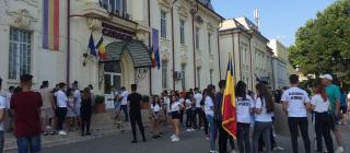 Colegii fetelor ucise din Caracal au protestat în stradă