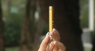 Copil afectat după o joacă banală cu un laser