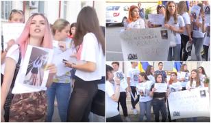 Colegele Alexandrei au ieşit în stradă, la Caracal, după ce adolescenta a fost ucisă de Gheorghe Dincă (video)
