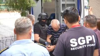 Gheorghe Dincă dus la IML pentru certificatul medico-legal, după ce s-a plâns că a fost bătut (Video)
