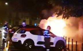 Momente de panică în Braşov, după ce o maşină a ars ca o torţă în faţa maternităţii