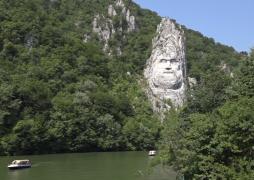 Clisura Dunării, un colţ de rai în orice anotimp, magnet pentru turişti