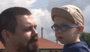 Vreau să ajut! Ca să meargă singur, Andreas are nevoie de o operaţie foarte scumpă