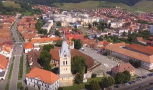 Biserica Evanghelică din Codlea, curățată de voluntari veniți din Germania