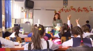 Noul ministru al Educaţiei nu îşi asumă modificarea structurii Anului Şcolar