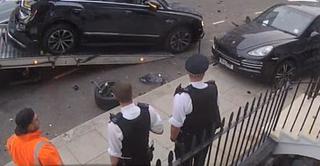 Mașini de 1 milion de lire, făcute praf de un adolescent din Marea Britanie