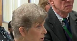 Bătrână din SUA, condamnată la închisoare pentru că a hrănit pisicile de pe stradă