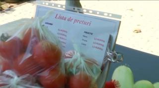Sătul de samsarii din piețe, un fermier din Timiș vinde legume pe încredere
