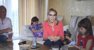 Acasă la Ramona Ioana Bruynseels, prima femeie înscrisă în cursa prezidenţială de anul acesta