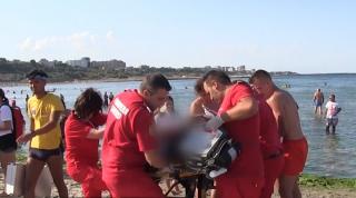 Bărbat în stare gravă, după ce s-a cinstit cu un pahar și a intrat în apă