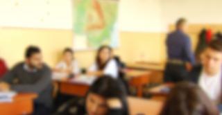 Victorie în instanță pentru elevul din Buzău cu nota 2 la purtare, după o postare ironică la adresa profesoarei de desen