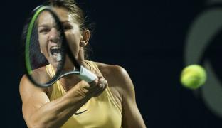 Simona Halep s-a retras de la Rogers Cup, pentru a nu risca o accidentare gravă
