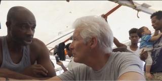 Richard Gere apără migranții de pe Marea Mediterană
