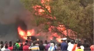 Peste 60 de morţi în Tanzania, după un accident cu o cisternă