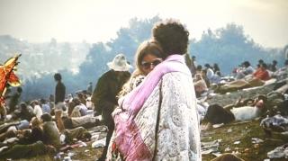 Simbolul Woodstock, un cuplu longeviv. 50 de ani de la poza care a făcut istorie
