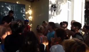 Continuă coşmarul românilor captivi pe insula Samothraki. Navele salvatoare, cu prioritate pentru greci