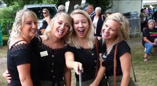 1.500 de participanți la festivalul gemenilor din Franța