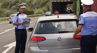 Sute de mii de români amendaţi în vacanţă, pentru viteză excesivă și consum de alcool sau droguri