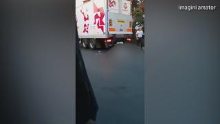 Dosar penal pentru șoferul care a spulberat un copil și o tânără pe trecere, în Lipova