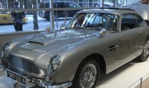 Automobil din James Bond, vândut la licitaţie cu 6,4 milioane de dolari