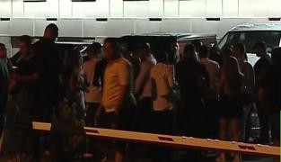 Cozi interminabile la intrarea în cluburile de lux din Mamaia (Video)