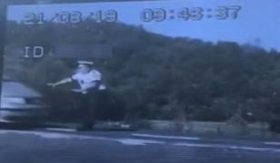 Momentul în care un poliţist este spulberat de un şofer beat, în Vadu Izei