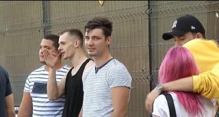 Elevii, motivaţi de părinţi cu bonusuri substanţiale pentru a lua BAC-ul în toamnă