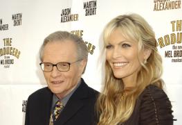 Celebrul realizator de televiziune Larry King a cerut divorţul faţă de cea de-a şaptea soţie