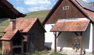 Zeci de copii aflaţi în tabere de vară în Harghita şi Suceava au ajuns la spital (Video)