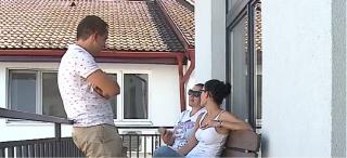 Angajaţii români pierd două ore pe zi la cafea, discuţii sau pe site-uri de socializare