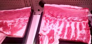 Alertă sanitară la nivel mondial. Bacterie periculoasă găsită în carnea de porc din Spania