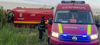 Un copil şi câinele său, salvaţi de pompieri din apele râului Someşul Mic