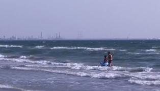 A fost arborat din nou steagul roşu pe litoral. Salvamarii sunt în alertă