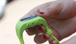 Mii de elevi din Sectorul 5 din București vor primi ceasuri cu buton de panică, pentru caz de pericol