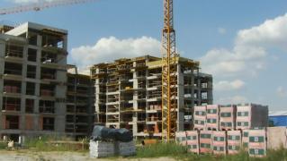 Muncitorii români care lucrează în construcții în Europa revin acasă, odată cu creșterea salariilor