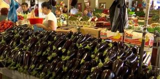 Românii pun legume autohtone la păstrare pentru la iarnă