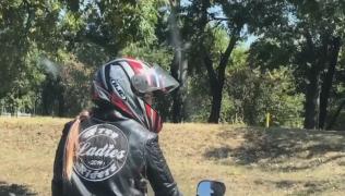 Românce pasionate de motociclete: ”descoperi o senzație de libertate”