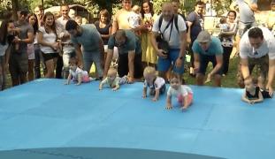 Întrecere inedită între bebeluşi, la Muzeul Satului